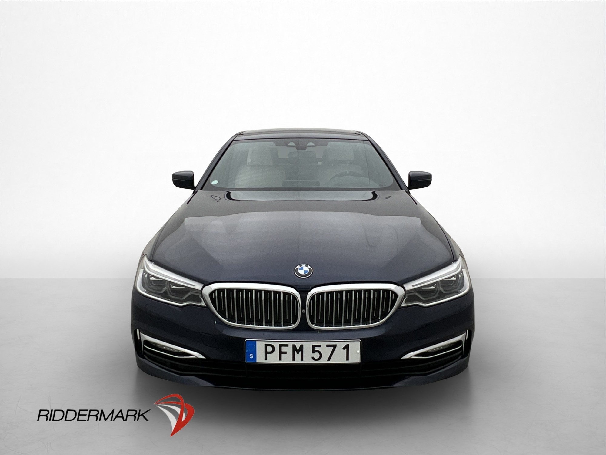 BMW 520 2017, photo 2/71