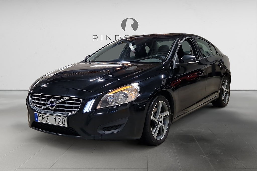 Volvo S60 D3 165 HK AUT DRAG D-VÄRM KAMREM BYTT 0.46L/MIL