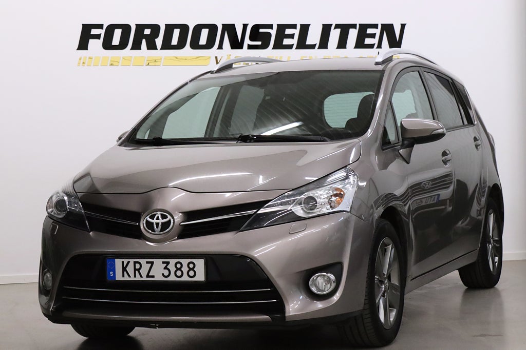 Toyota Verso 1.8 Edition 50 B-kamera Nyservad Nybesik 7-sits 147 hk