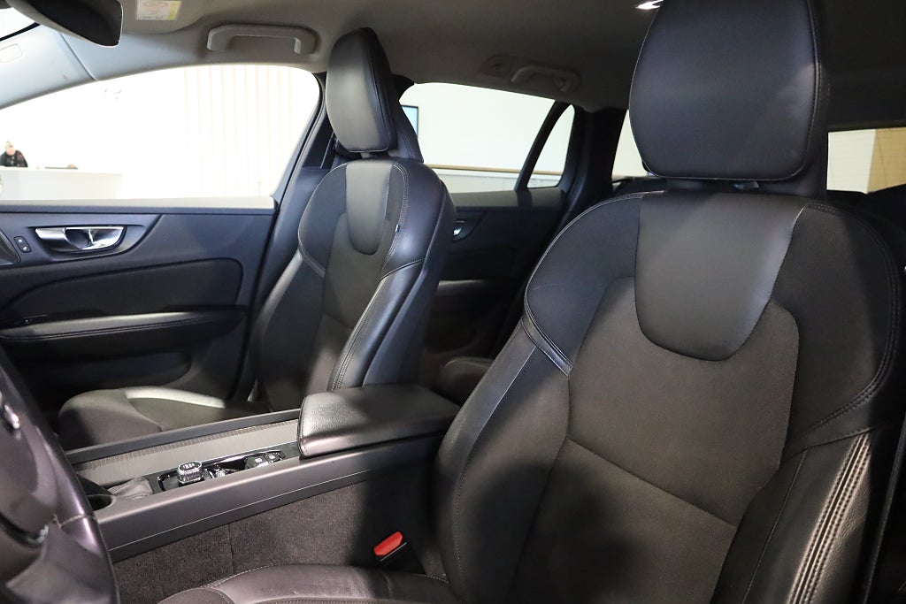 Volvo V60 D4 190hk Momentum AWD Aut H/K Navi Kamera Leasbar