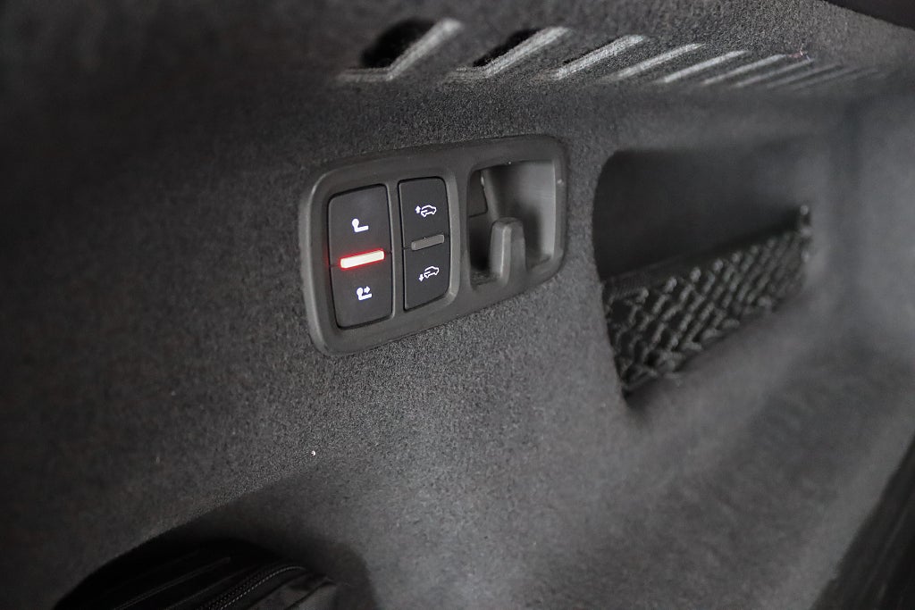 Audi Q8 50 TDI Quattro S Line Matrix B&O Panorama Dragkrok