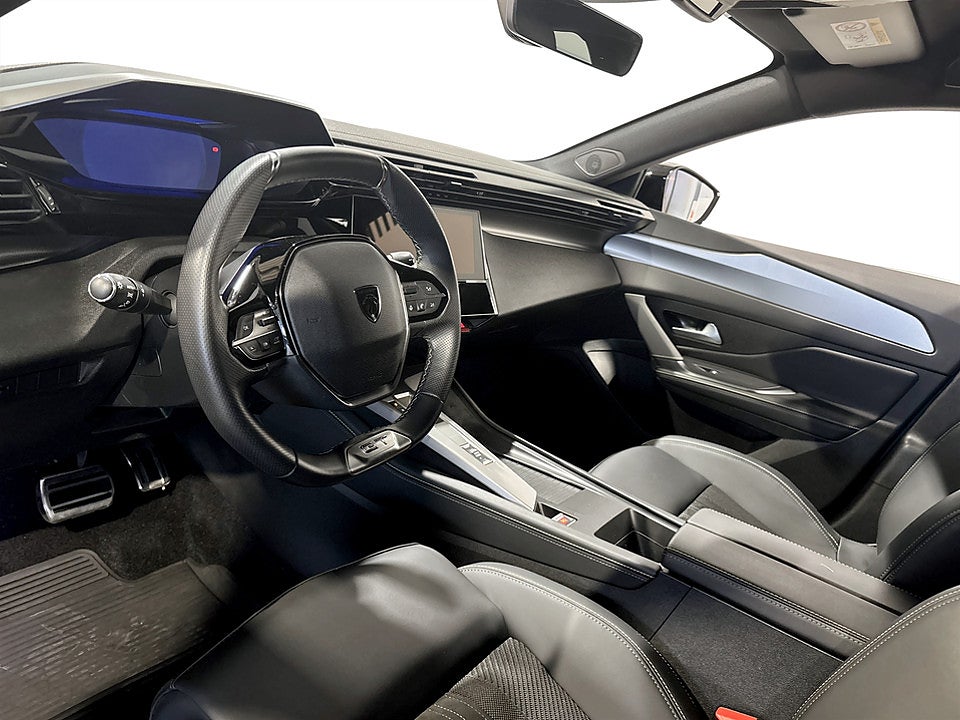 Bild på Peugeot 408 GT 1.2 PT 130hk Aut B-KAMERA CARPLAY ELSTOL