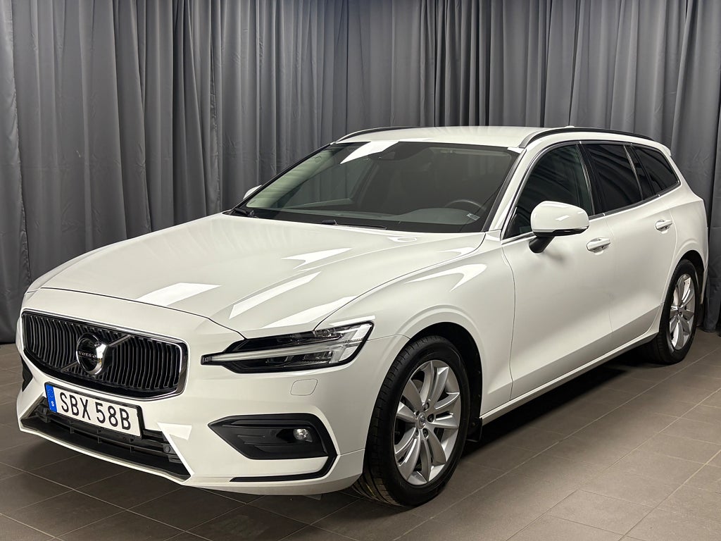 Volvo V60 B4 Geartronic | Momentum Advanced | Navi pro edition |