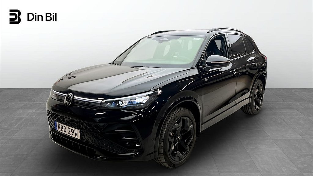 Volkswagen Tiguan R-Line TDI 193 DSG 4M/Black Style/ Drag/ Värmar...