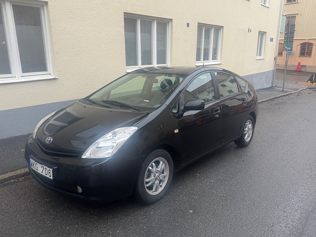 Toyota Prius 1.5 VVT-i + 3CM CVT  16700 Mil 