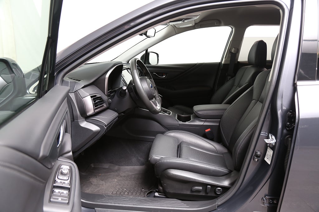Subaru Outback 2.5 4WD XFuel Limited | Låg skatt 965kr/år | Moms 2025
