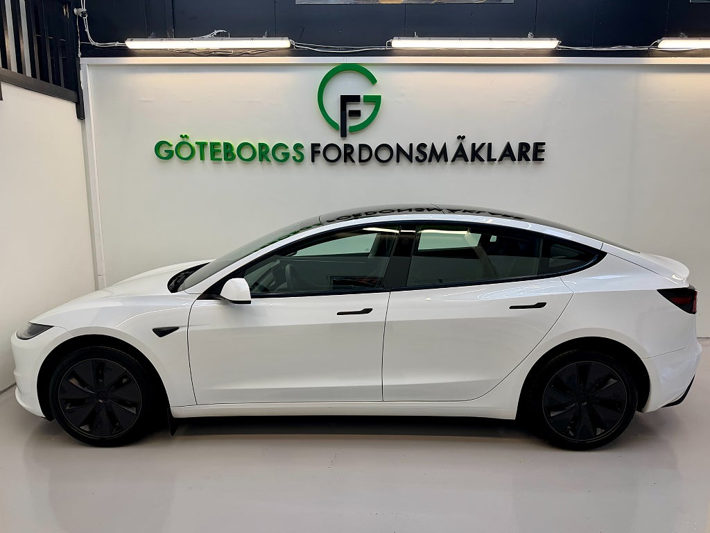 Tesla Model 3 Long Range RWD Premium