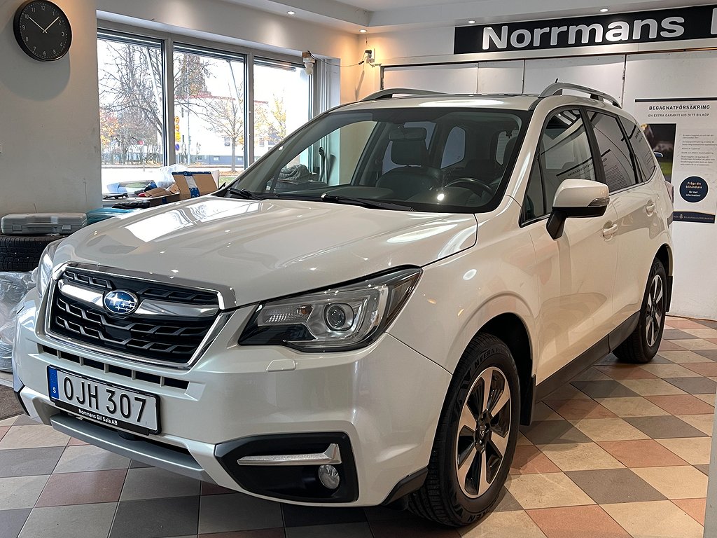 Subaru Forester 2.0 4WD Auto/Panorama/Drag/Kamera/GPS/Nybes