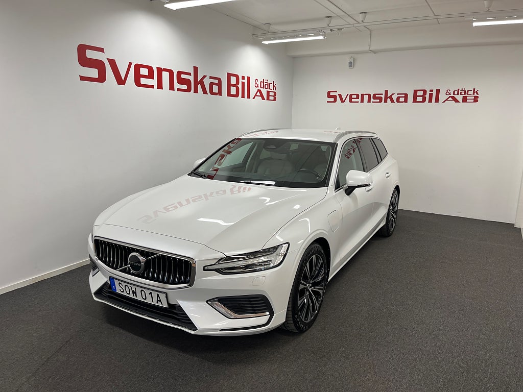 Volvo V60 LADDHYBRID T6 AWD AUT Core Edition (2.99% Ränta)