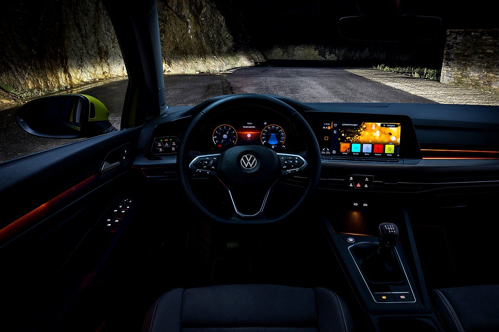 Nya VW Golf 8 stoppad - har fel på programvaran -  🚗