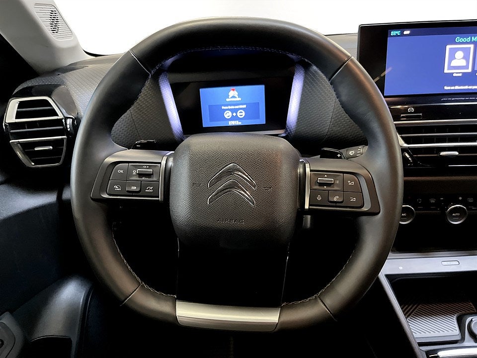 Bild på Citroën C4 X Shine 1.2 PT 130hk Aut - 360-KAMERA, CARPLAY