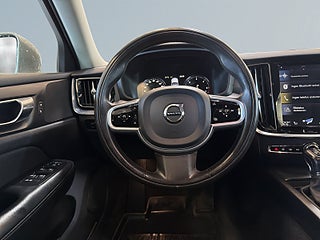 Volvo V60 D4 AWDGeartronic Momentum Adv VOC/S&V-Hjul/ Drag/Dvärm – bild 9