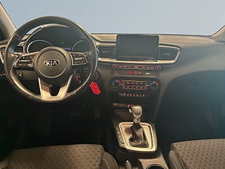 Kia Ceed Sportswagon 1.4 T-GDI B-kamera Mvärme Rattvärm S&V-däck – bild 8