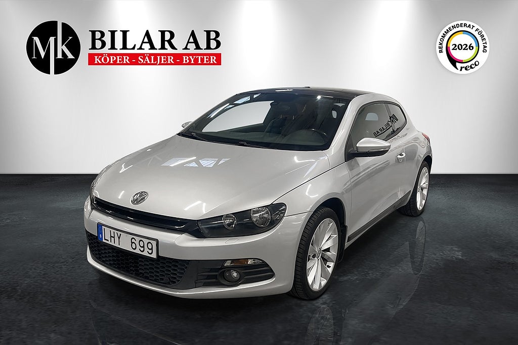 Volkswagen Scirocco 2.0 TSI GT Nyservad / Låga mil / Panorama / Navi 