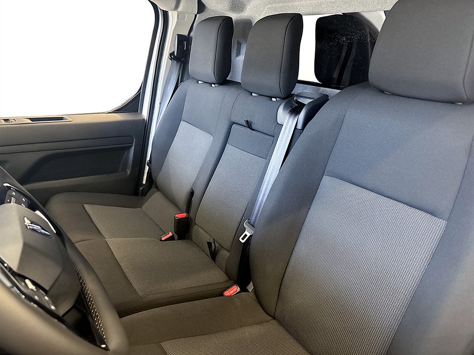 Bild på Peugeot Expert 150hk Aut L2 - EDITION! SERVICE & V-HJUL INGÅR!