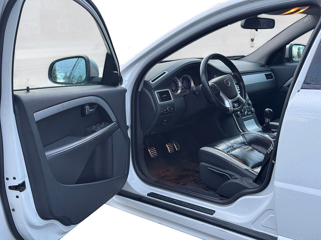 VOLVO V70 2.5FT 231 ch ETHANOL R-DESIGN 4X2 BVM - ATTELAGE - CUIR - 254000 km