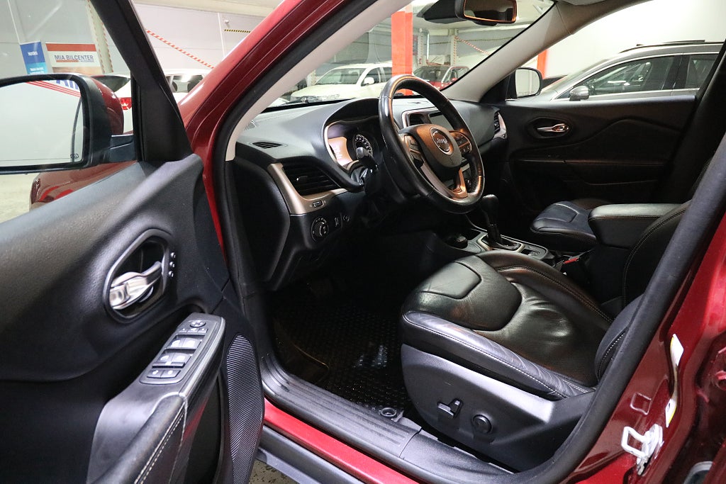 Jeep Cherokee 2015 - miniatyr 6