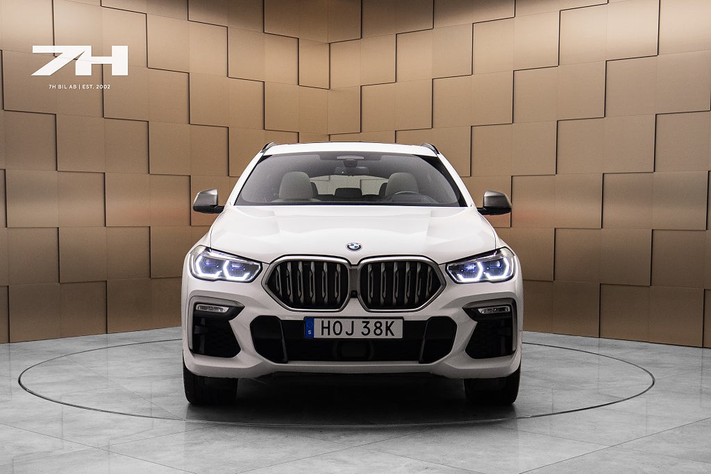 BMW X6 M50i V8 / Pano / Drag / B&W / HuD / Värmare / Night Vis