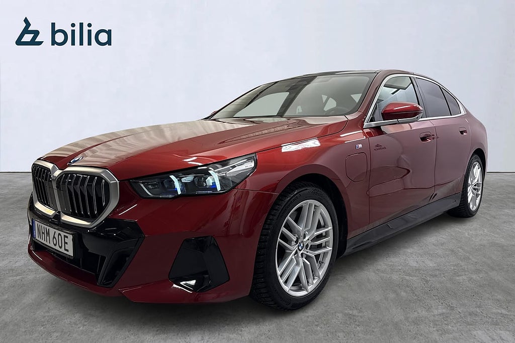 BMW 550 e xDrive Sedan /M-Sport/B&W/Head-Up/SoV-Hjul/MOMS