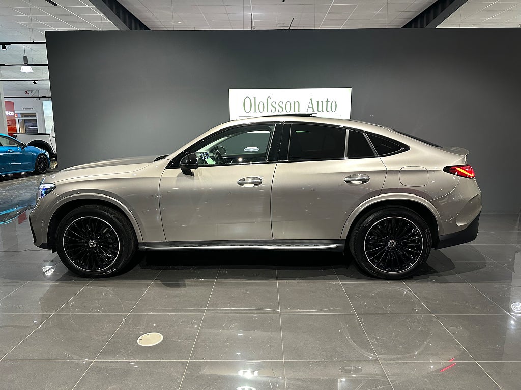 Mercedes-Benz GLC 300 de Coupé 4MATIC AMG Premium Värmare 20 tum Moms - bild 2