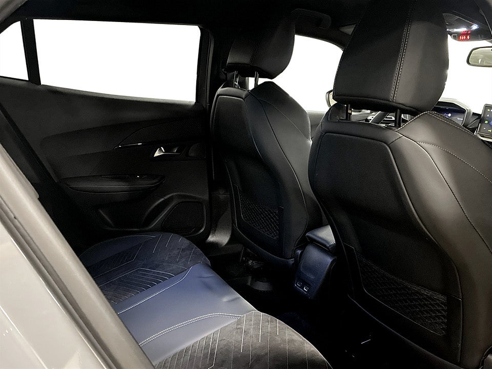 Bild på Peugeot 2008 GT 1.2 PT 130hk Aut B-KAMERA CARPLAY