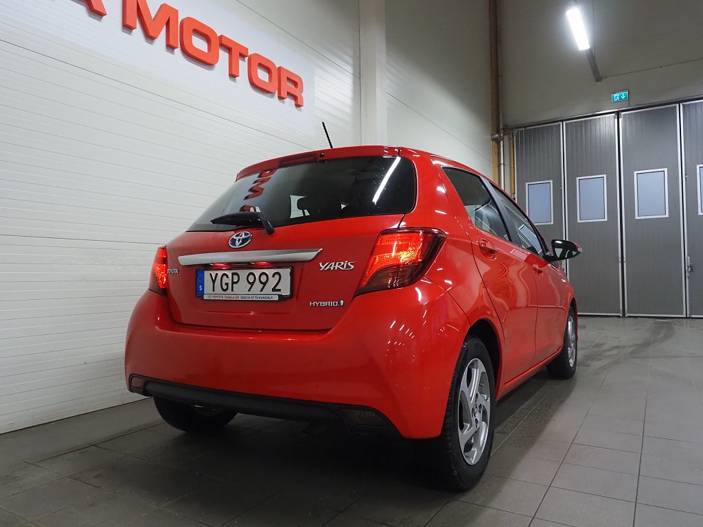 Toyota Yaris Hybrid e-CVT Edition Feel Backkamera Låga mil 2016