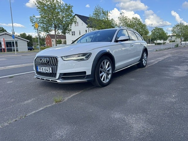 Audi A6 allroad quattro 3.0 TDI V6 quattro S Tronic 