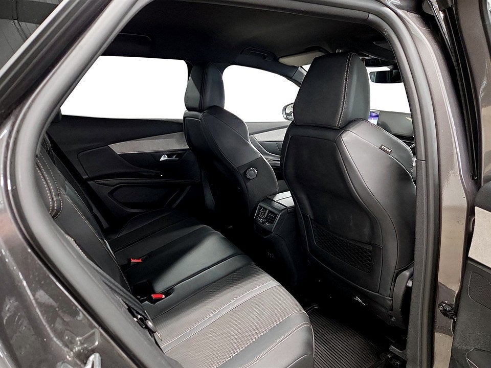 Bild på Peugeot 3008 GT Black Pack 1.2 PT 130hk Aut - B-KAMERA, CARPLAY