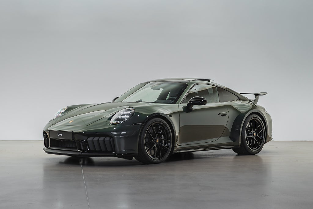 Porsche 911 992 Carrera 4 GTS - PTS Oak Green - Burmester