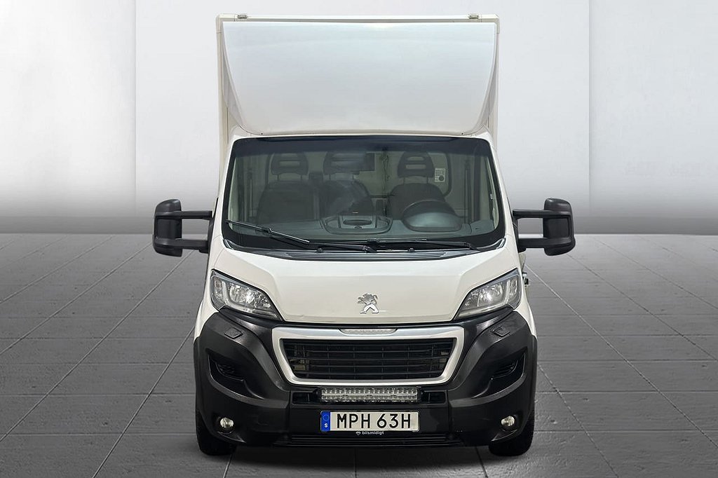 Peugeot Boxer Chassi Cab 335 2.2 Bakgavellyft 3-sits B-Kam 