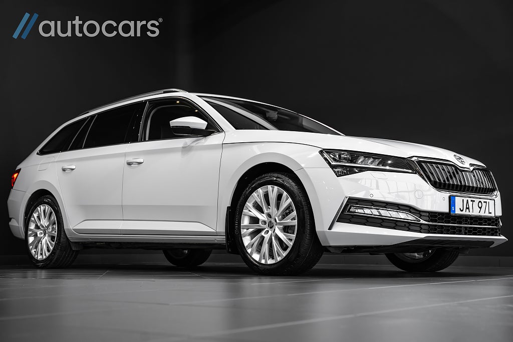 Skoda Superb iV Kombi 1.4 TSI Plug-in|Leasbar|Läder|Drag|Värmare