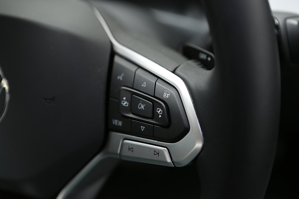 Volkswagen Passat Sportscombi 1,5 eTSI Business Värmare Drag 2025