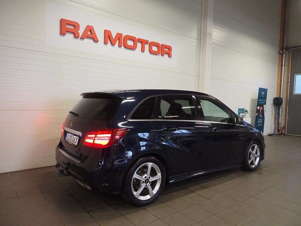 Mercedes-Benz B 200 d 4MATIC 7G-DCT AMG Pano Drag Kamera 2018