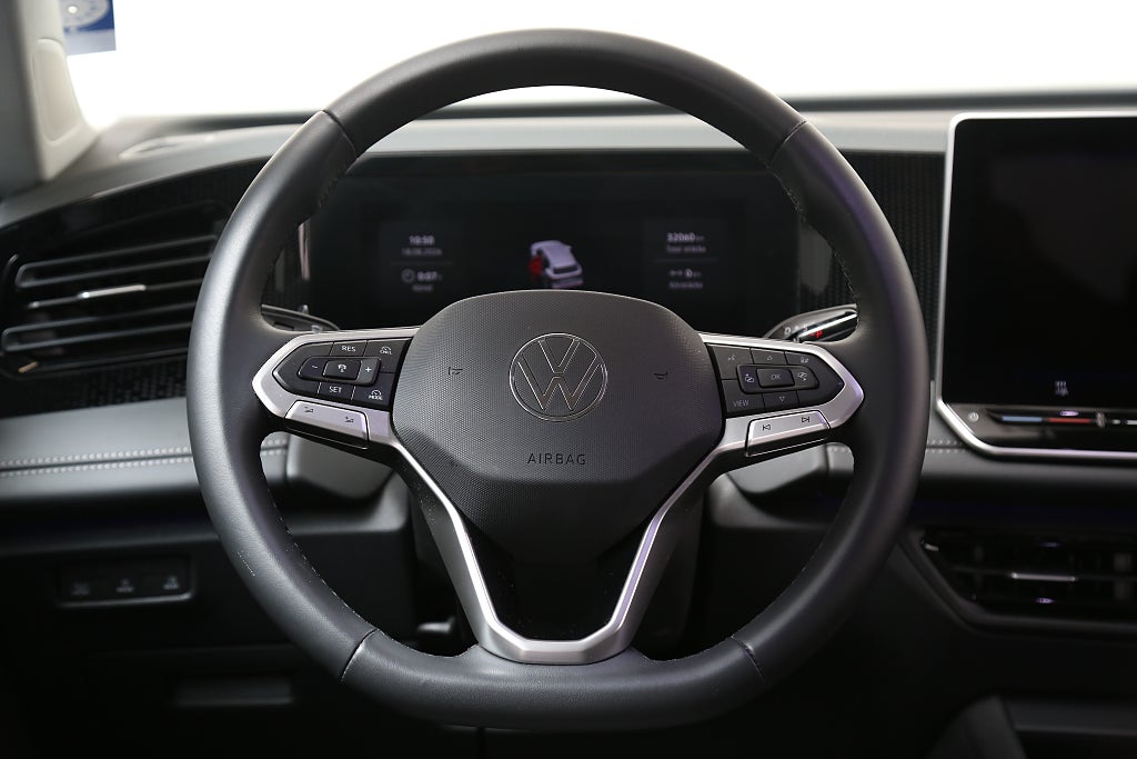 Volkswagen Tiguan 1,5 eTSI Life EDT Aut Värmare Leasbar 2026