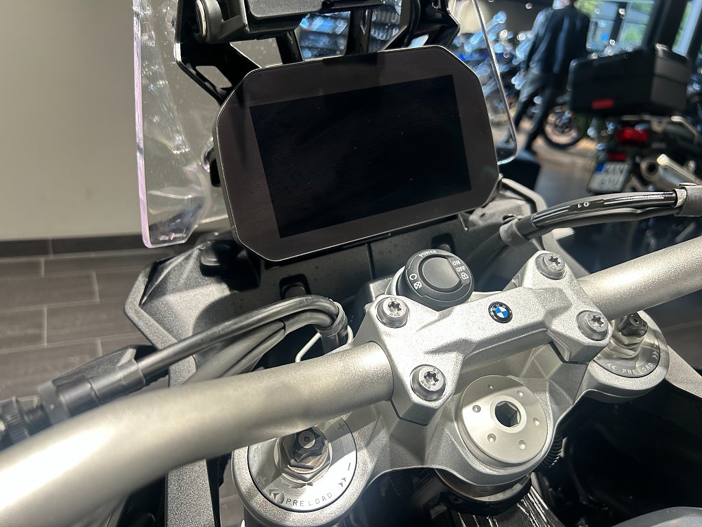 BMW F900GS 3,45%/141 mil/Wunderlich/Toppbox/Pakethållare