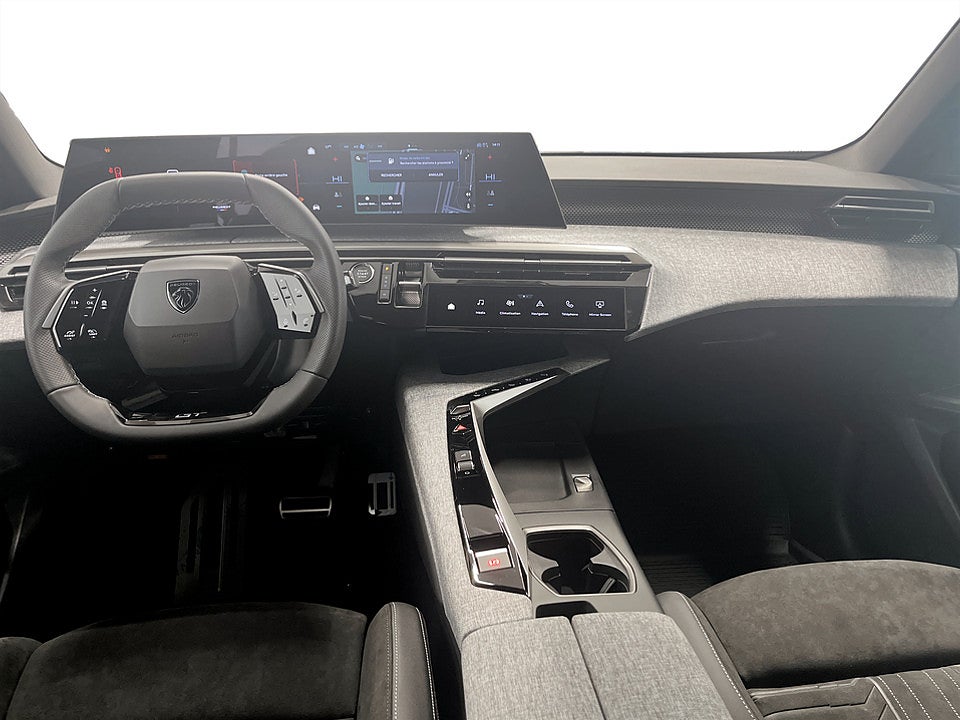 Bild på Peugeot 5008 GT Ultimate Hybrid - OMGÅENDE LEVERANS!