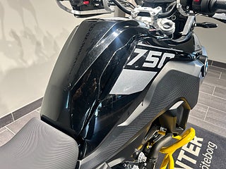 BMW F750GS /3,45%/Chassisänkt/Motorbågar/703 mil