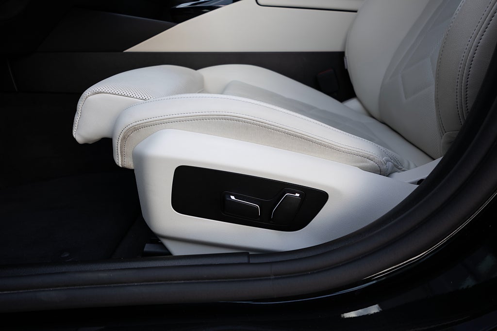 BMW 530e xDrive Touring M Sport Bowers & Wilkins