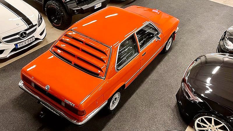 En BMW 320 sedan i fint skick. 