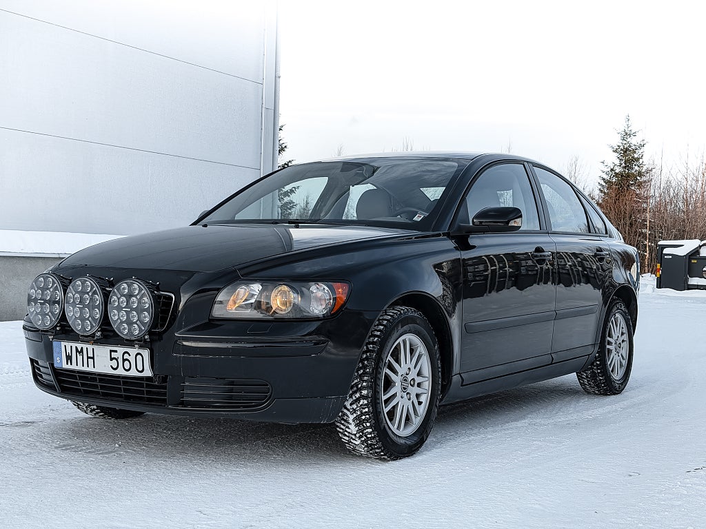 Volvo S40 1.8|Nyservad | fullservad | fint skick| besiktad|hemlev