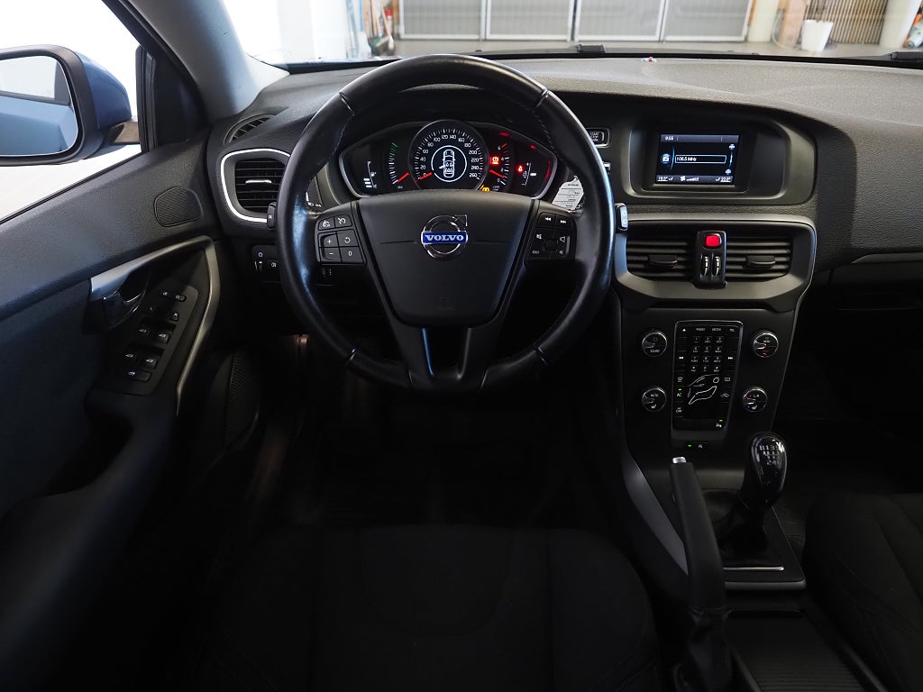 Volvo V40 D2 115hk Your Kinetic | D-värm | 2015