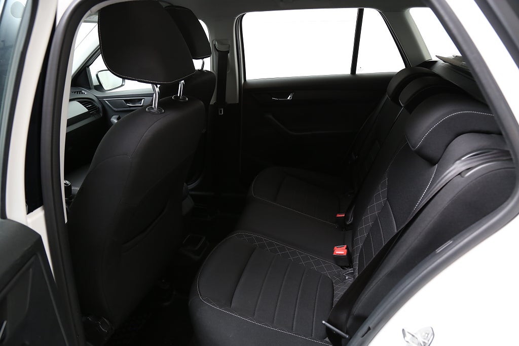 Skoda Fabia 1,2 TSI 90hk Style Kombi Motorvärmaren 2017