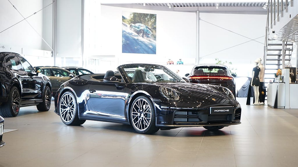 Porsche 911 992.2 Carrera Cab