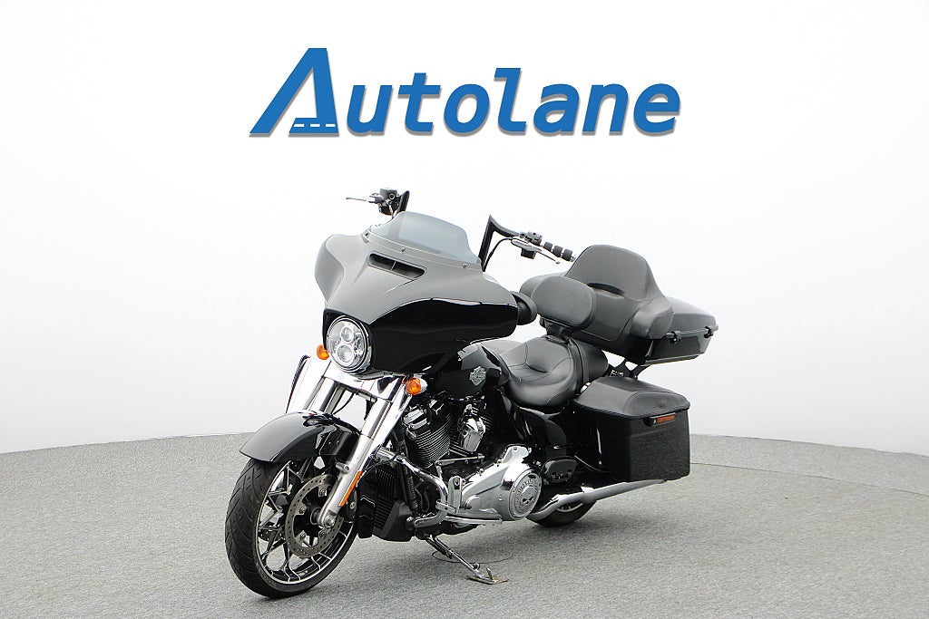 Harley-Davidson Street Glide Special* Radio / GPS Sommarkampanj 4,99%