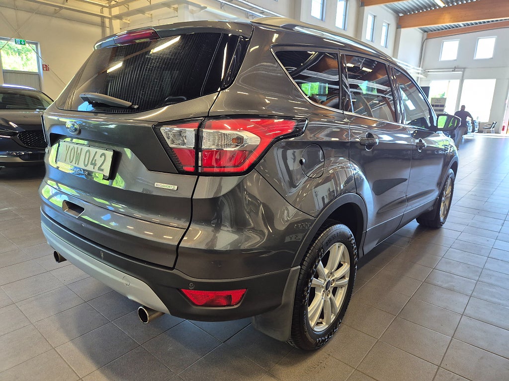 Ford Kuga 1.5 EcoBoost 150hk Titanium Euro 6 / 1 ägare sen ny