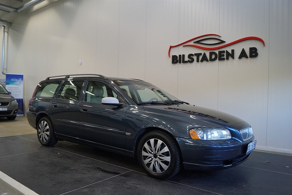 Volvo V70 2.5T 210hk Momentum Ny besiktigad