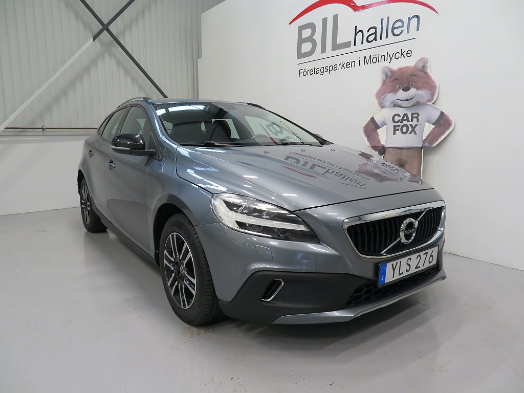 Volvo V40 Cross Country D3 150HK Momentum Business Advanced Navi Dragkrok 
