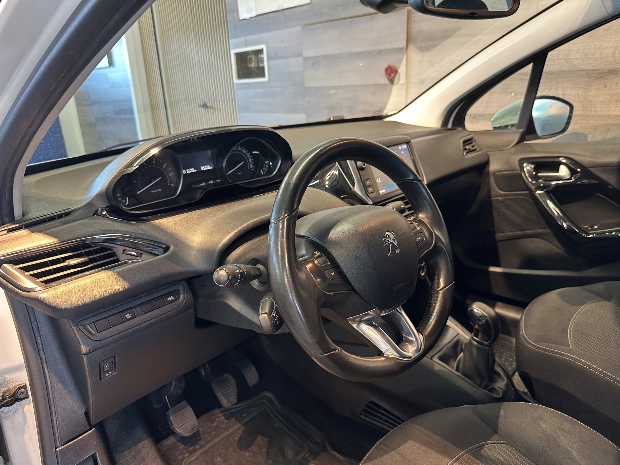 Peugeot 208 2018, bild 6/54