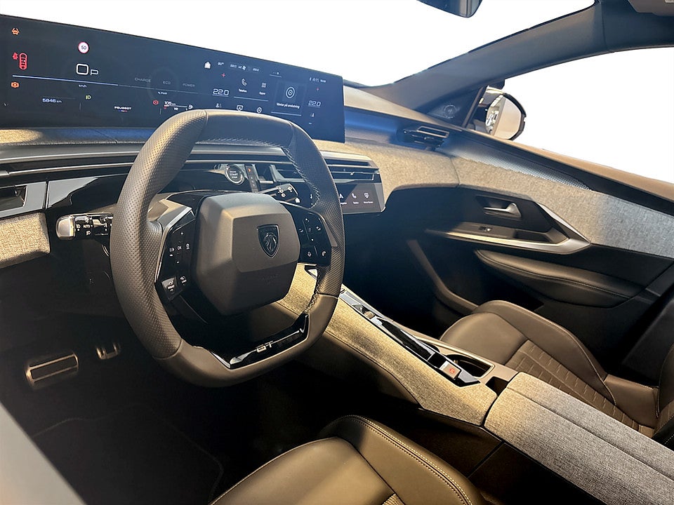 Bild på Peugeot 5008 GT Hybrid 145hk Aut KAMPANJ BRÄNSLE INGÅR