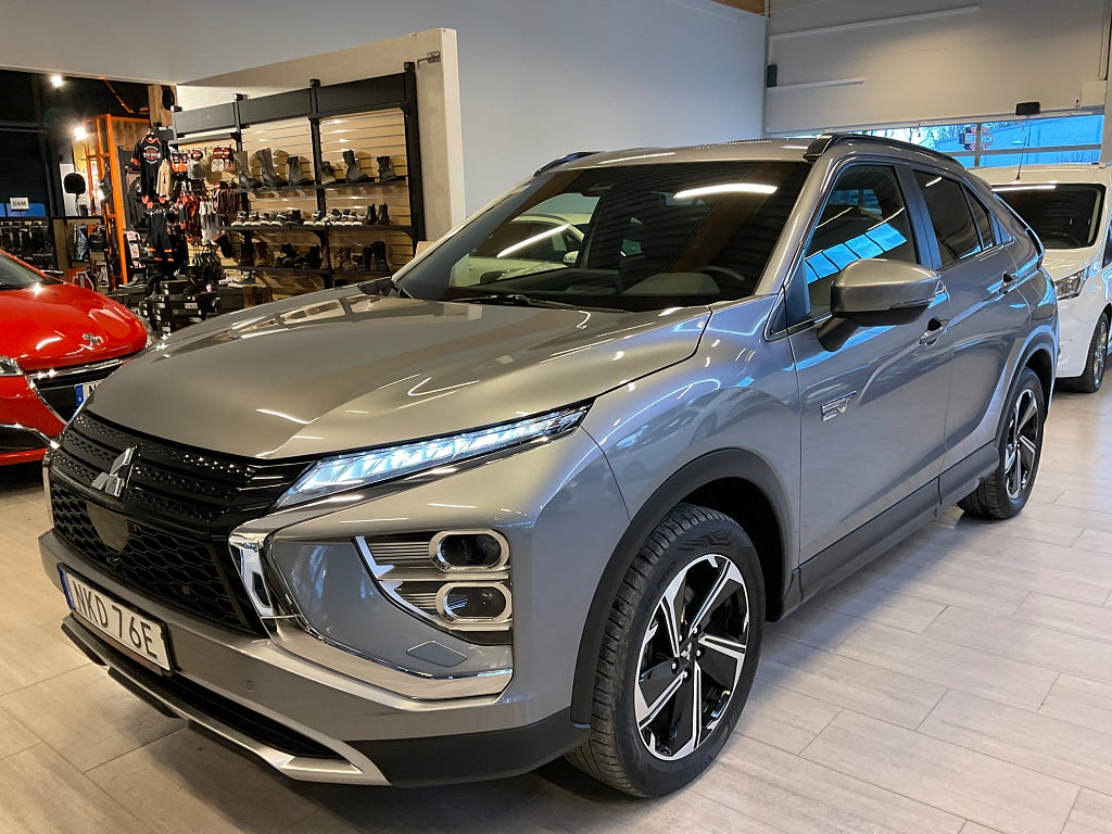 Mitsubishi Eclipse Cross PHEV 2.4 Bakkamera Elstolar Navigation